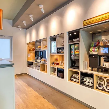 B&B Hotel Stuttgart-Airport/Messe 
